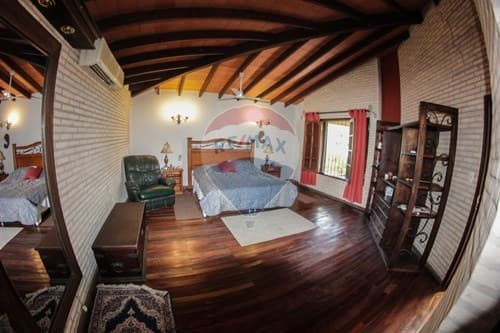 Casa Moderna en Venta en Luque - Cuarto Barrio