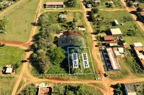 Terreno en esquina de 720 m2 en Itauguá