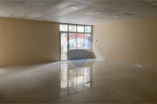 "Oficina Ideal en el Centro de Paraguay: 110 m²" — foto 2