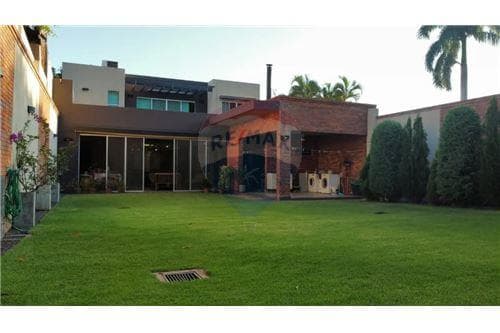 Hermosa residencia en barrio san vicente — foto 2