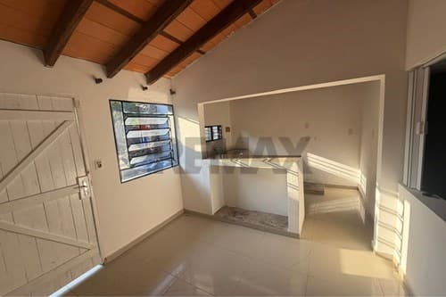Casa en limpio barrio villa madrid — foto 2