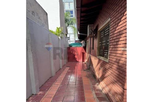 Casa en ubicación estratégica Barrio Herrera!, foto 1