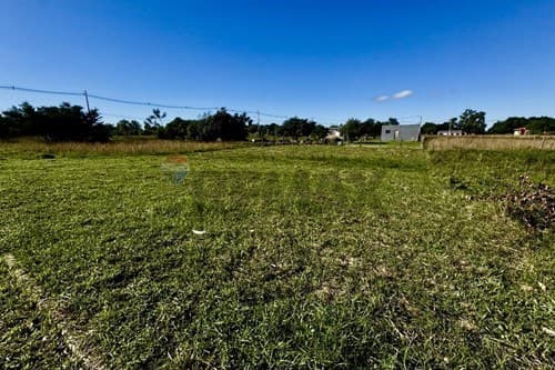 Terreno en Venta en Pedrozo: Ideal para Invertir — foto 2