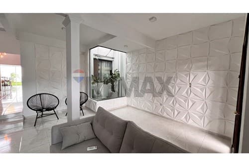 Duplex en alquiler para uso comercial, mburucuya