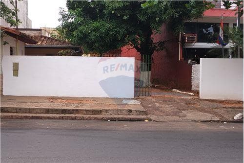 Vendo Propiedad céntrica en San Lorenzo