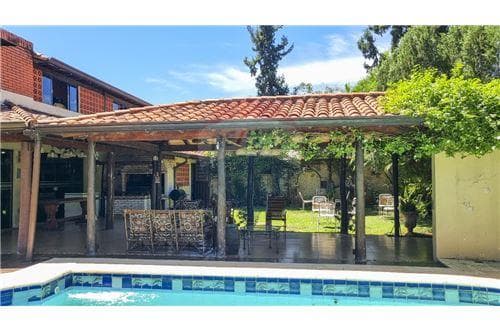 📣casa de 4 dorm. + oficina. Terreno de 770 m2 con piscina, bo. San miguel - San Lorenzo📣 — foto 2