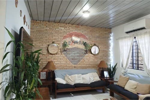 Dúplex 3 Niveles – B° Santa María, Asunción — foto 2