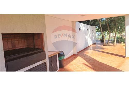Casa en condominio seguro, isla bogado Luque
