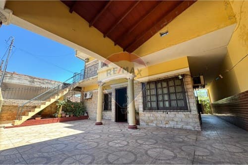 Casa en venta - San Lorenzo