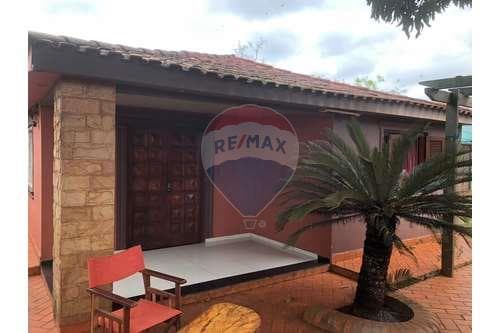 Vivienda titulada en Hernandarias Barrio Aurora