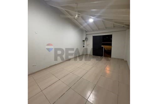 Salon comercial — foto 5