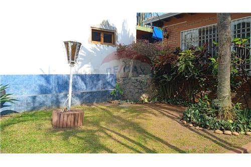 Casa en caacupe barrio loma, foto 2