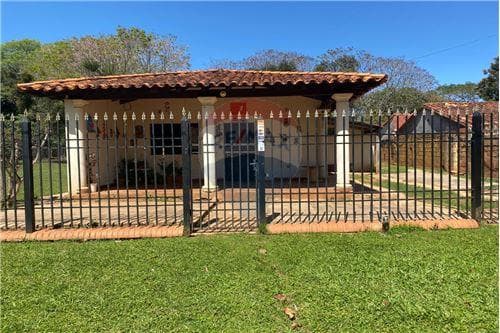 Coqueta casa en esquina en venta en limite capiata — foto 5