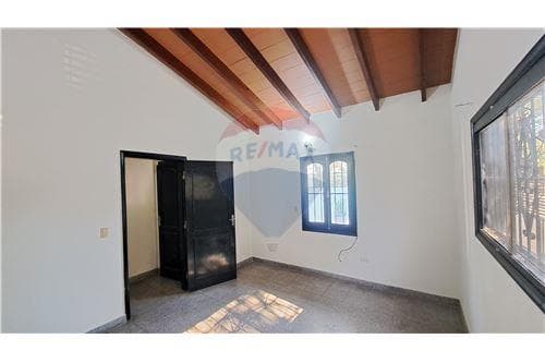 Casa refaccionada en esquina en asuncion, foto 5