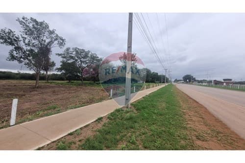 Terreno Comercial en Loma Plata en alquiler — foto 2
