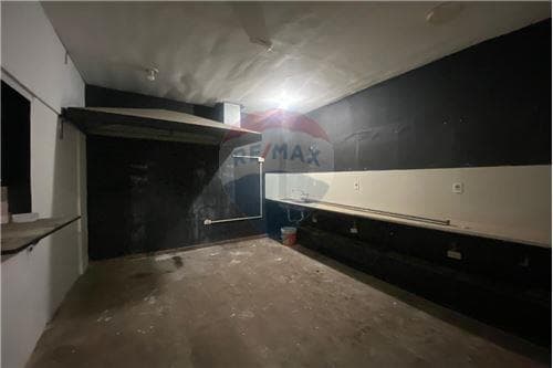 Amplio salón comercial de dos pisos — foto 5