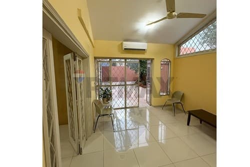 Consultorio en barrio Mariscal Lopez — foto 5
