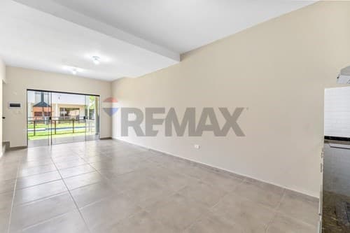Venta duplex a estrenar en condiminio loma merlo