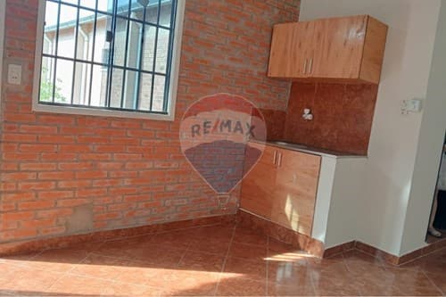 Propiedad con 5 departamento -Ñemby — foto 2