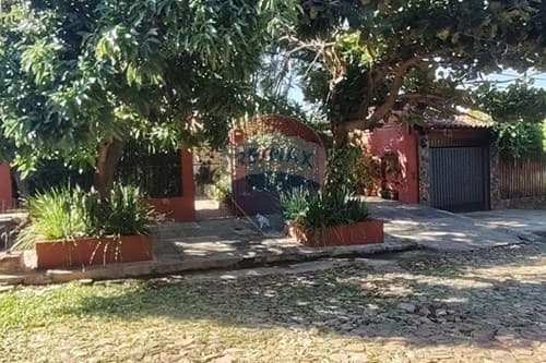 Vendo Casa en Loma Pyta