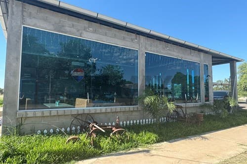 Local Comercial en Loma Plata, ¡Gran Inversión! — foto 1