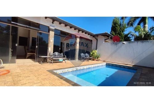 Residencia en venta pleno centro de enc