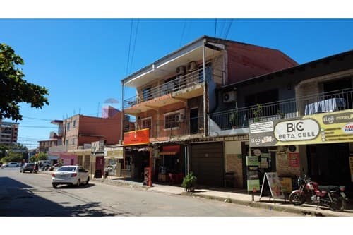 Edificio residencial y comercial en venta