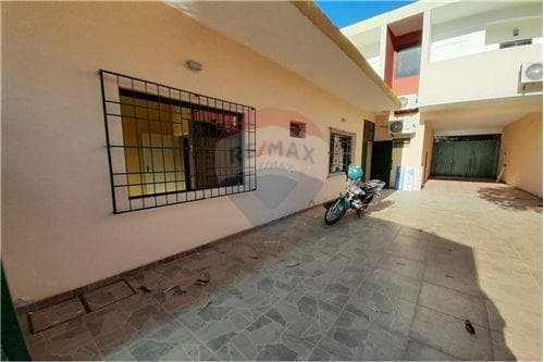 Casa. En planta baja-lq. Marambure — foto 5