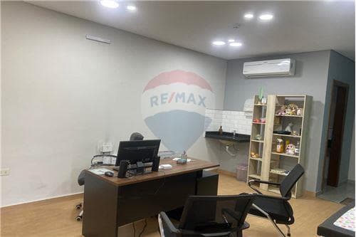 De consultorio u oficina en esquina — foto 5