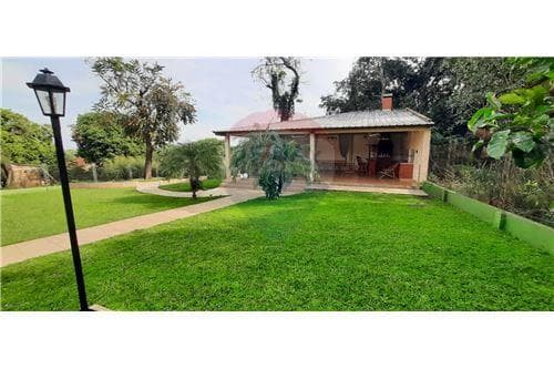 Propiedad en carmen del parana 1280m2 con quincho