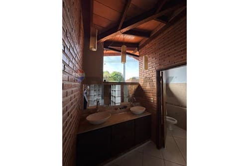 Casa en esquina zona san isidro — foto 2