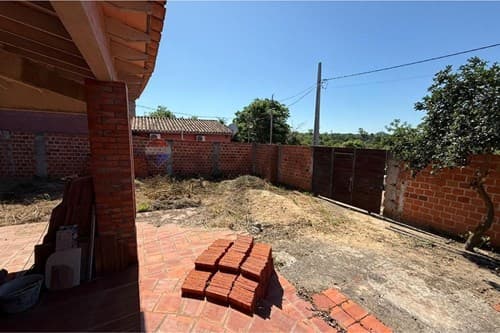 Vendo hermosa casa en caacupe