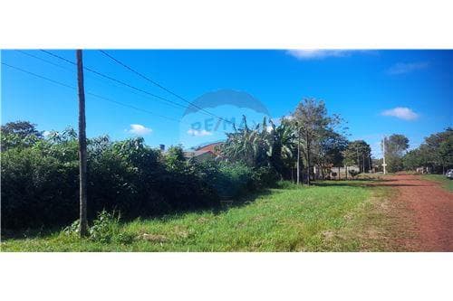Terreno en barrio caacupemi - hernandarias — foto principal