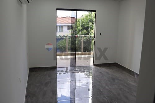 Residencia en Cuarto Barrio Luque — foto 5