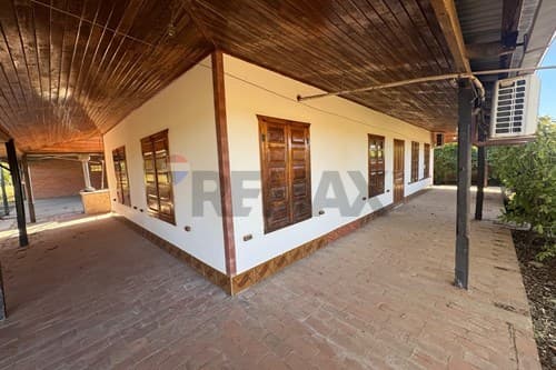 Casa familiar en ubicación estratégica, foto 2