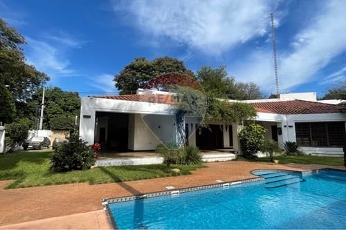 Residencia con 1900m2 de Terreno - Pinedo Shopping — foto 2