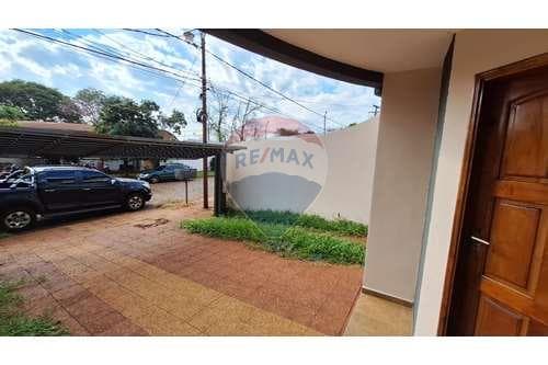 Amplio duplex en venta b* Carmelitas — foto 3