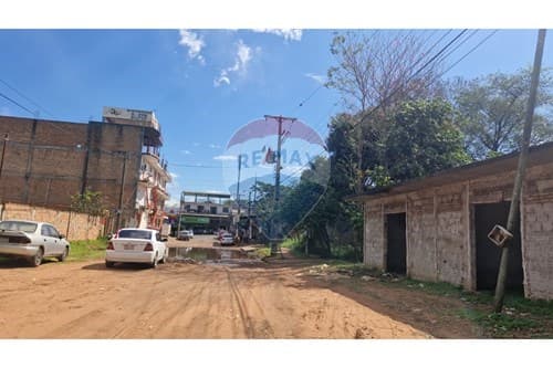 Vendo terreno con construccion en cañadita, Ñemby