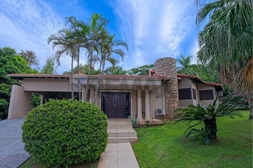 Residencia en el Paraná Country Club