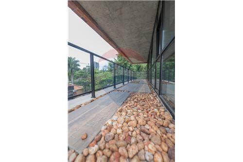 Depto tipo LOFT con terraza propia zona DEL SOL — foto 5