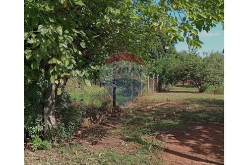 Propiedad de 1.518 m2 en Arroyo Pora — foto 2