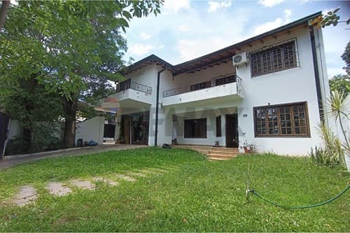 Casa de 5 dormitorios en esquina - Fernando Sur — foto principal