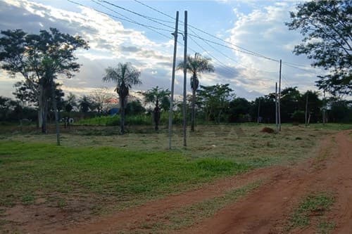 Terreno en Esquina Venta en Paso de Oro