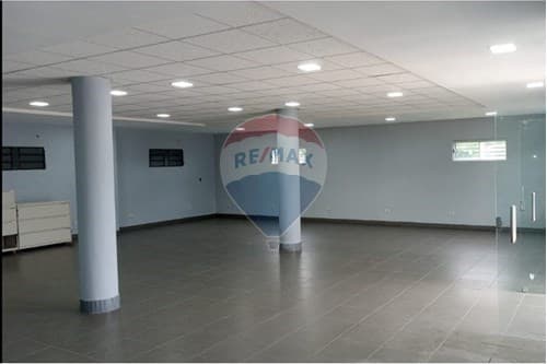 Local comercial en ypane — foto 3
