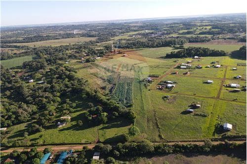 En Venta Terreno de 1/2 Ha. en Cptán Miranda — foto 3