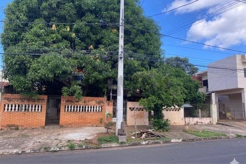 Terreno sobre la avda. Pitiantuta a la venta