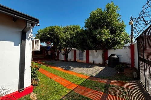 En venta | casa en laurelty, Luque, foto 4