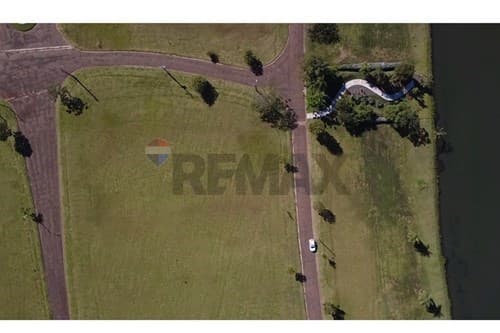 Tu Sueño en Costa del Lago: Terreno Exclusivo — foto 2