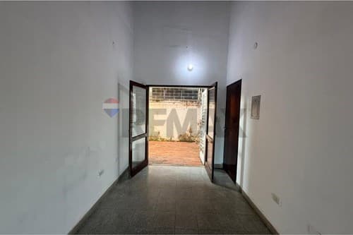 ¡Oportunidad! Alquila departamento en Encarnación — foto 2