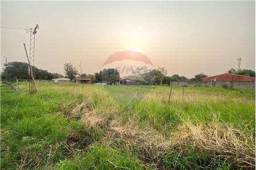 Vendo terreno en limpio, de 716 m2 en esquina